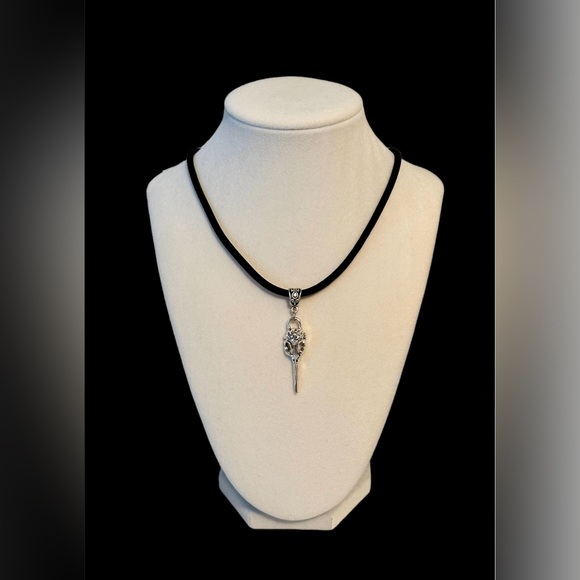 CROW RAVEN BIRD SKULL Pendant Silver Necklace Female Men Gothic Punk Biker Chain - Picture 4 of 8